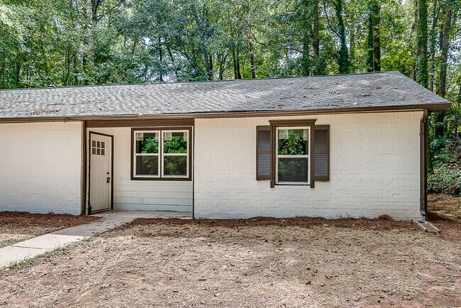 Building Photo - 4110 Bowers Pointe Dr SW