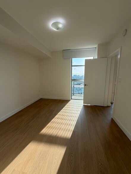 Building Photo - 1480 Biscayne Blvd