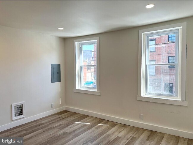 Building Photo - 1532 S 2nd St