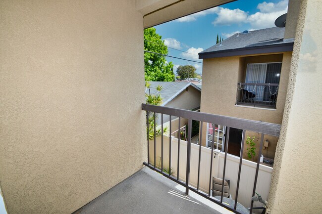 Building Photo - 1126 W 228th St