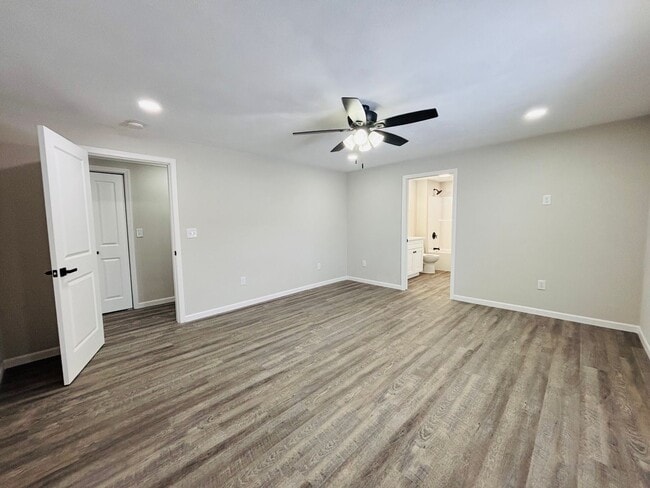 Building Photo - Remodeled 3 bedroom home- available now!