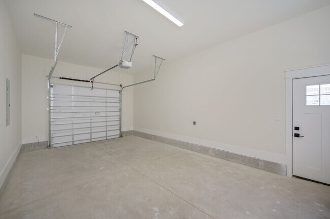 Building Photo - 289 E Glen Ave