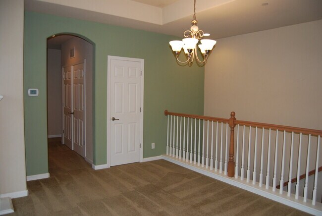 Building Photo - 2 Bedroom, 2 Bathroom Townhome in Damonte Ranch