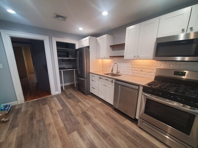 Building Photo - 866 Dorchester Ave