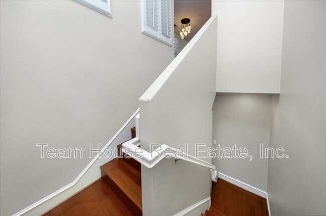 Building Photo - 27274 Arbor Pl