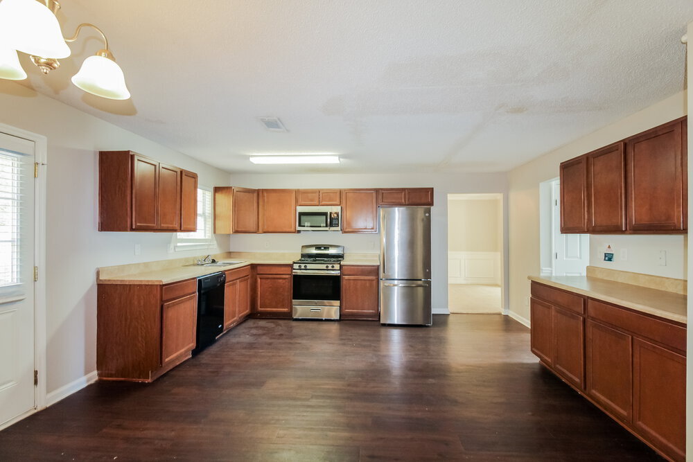 Building Photo - 1972 Bridgestone Cir