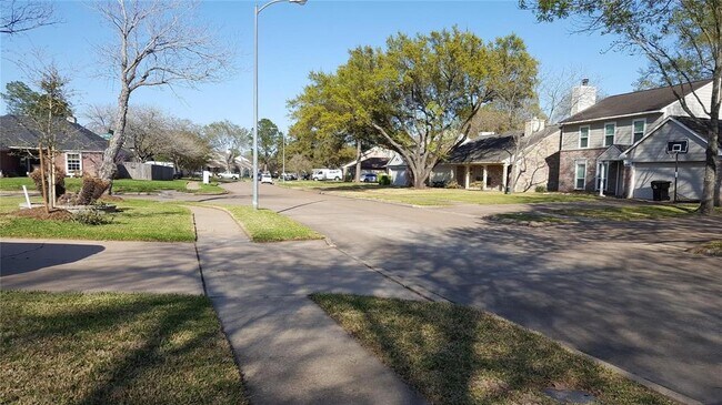 Building Photo - 18206 Brooknoll Dr
