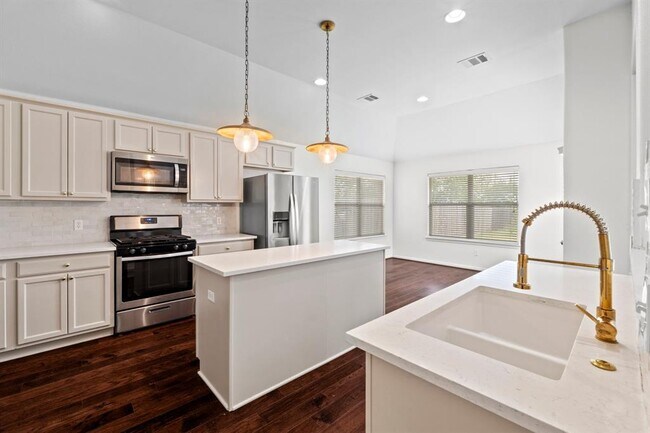 Building Photo - 7113 Cromarty Ln
