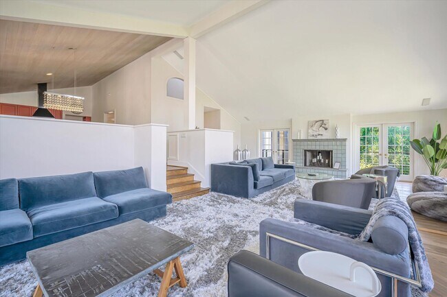 Building Photo - Welcome to Your Luxurious Napa Valley Retr...