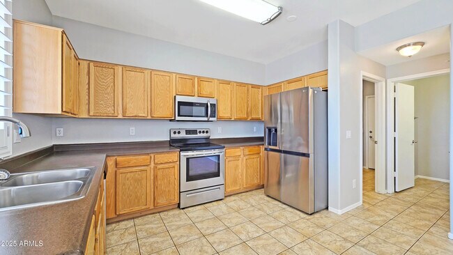 Building Photo - 16233 W Miami St