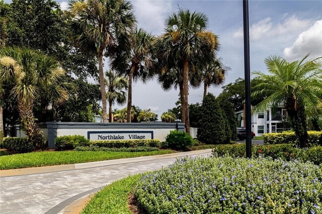 Building Photo - 1404 Northlake Dr