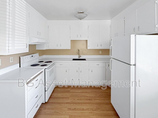 Building Photo - 121 Eddy St
