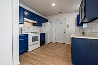 Building Photo - 1412 E 21st Terrace