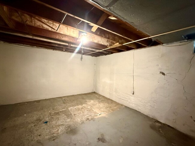 Building Photo - 4008 E Orme St