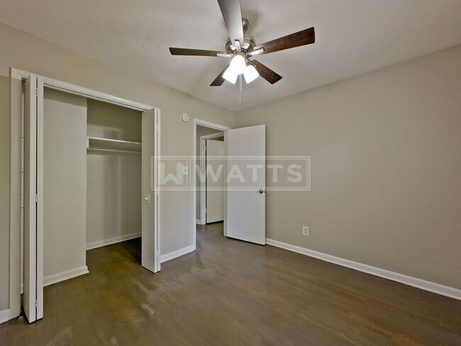 Building Photo - 3-Bedroom Home in Midfield