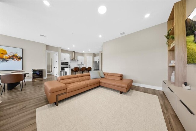 Building Photo - 16055 Silver Brk Wy