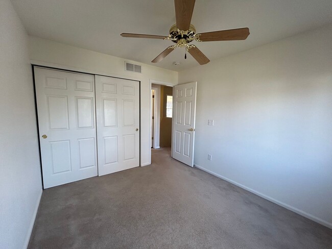Building Photo - Spacious Fort Collins 4-Bedroom Home with Fenced Yard and Garage