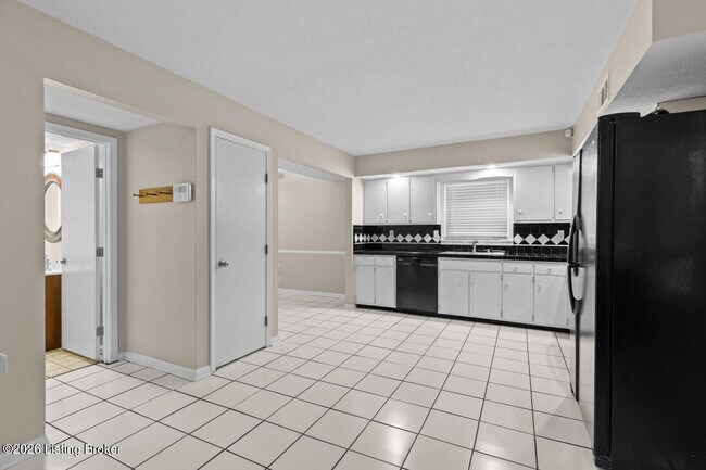 Building Photo - 8016 Cortland Dr