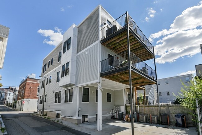 Building Photo - 74 F St