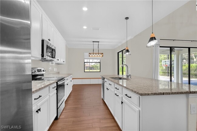 Building Photo - 11884 Boxelder Way