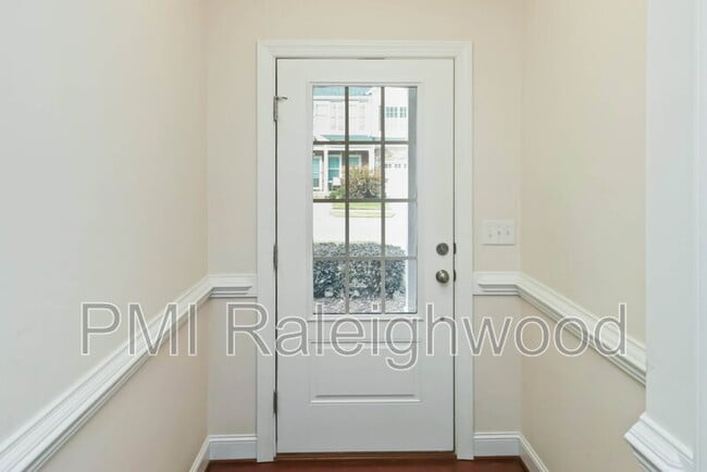 Building Photo - 2707 Masonboro Ferry Dr