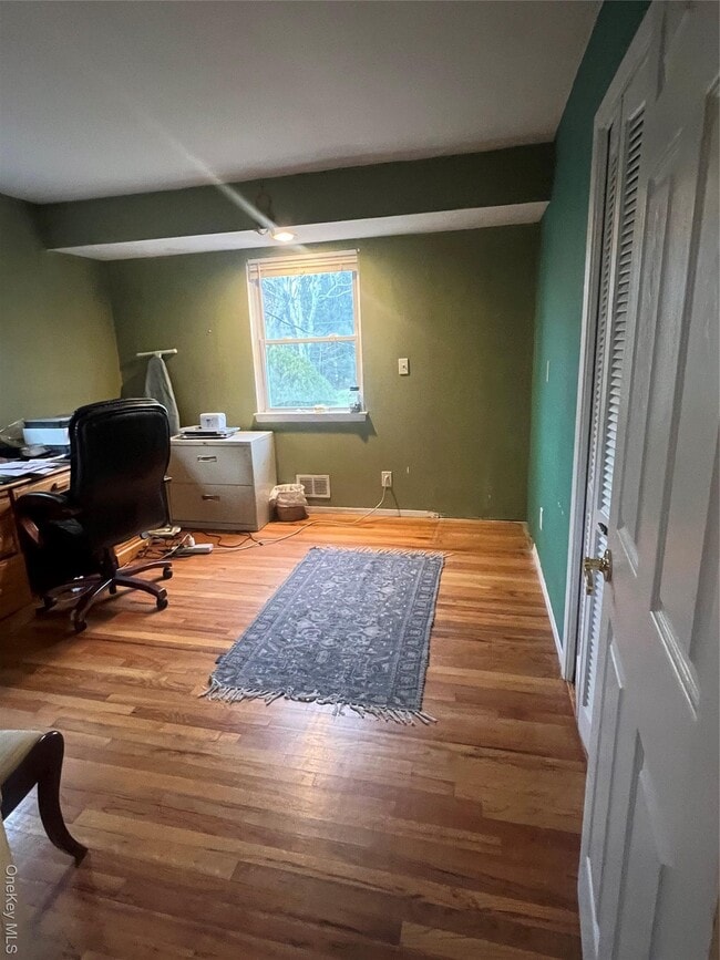 Building Photo - 8 Windmill Ln