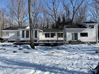 Building Photo - 24 N Calvin Rd