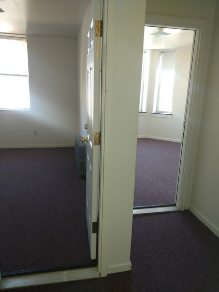 Building Photo - 337 McKee Pl