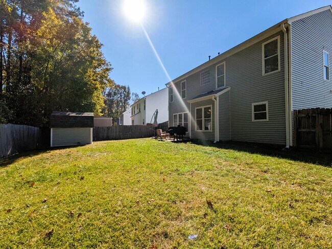 Building Photo - 212 N Honey Springs Ave