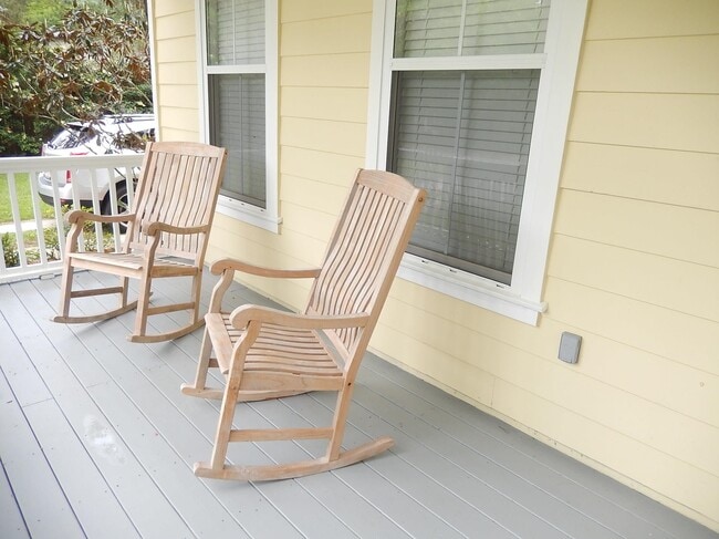 Building Photo - 3065 Morningside Dr