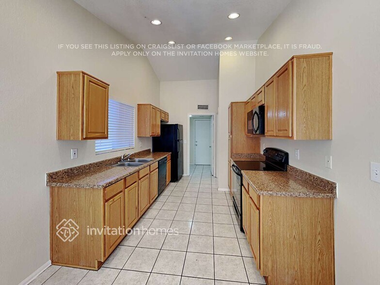 Building Photo - 4944 W Wescott Dr