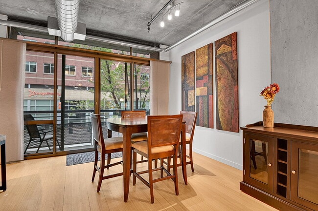 Building Photo - $1,850, 1 bed, 1.5 bath located in Denver ...