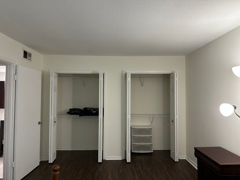 Building Photo - 8523 Hearth Dr