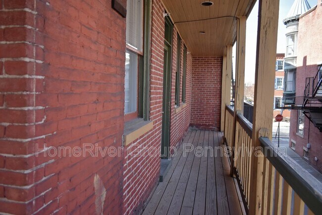 Building Photo - 253-255 North St
