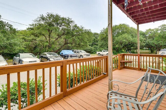 Building Photo - 9611 3rd View St