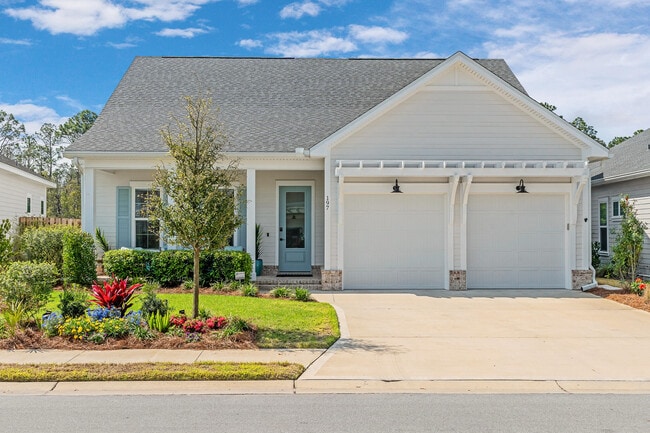 Primary Photo - 197 Suwanee Dr