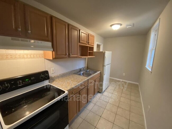 Building Photo - 265 Butler Rd