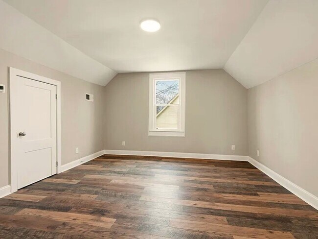 Building Photo - 34 3rd St
