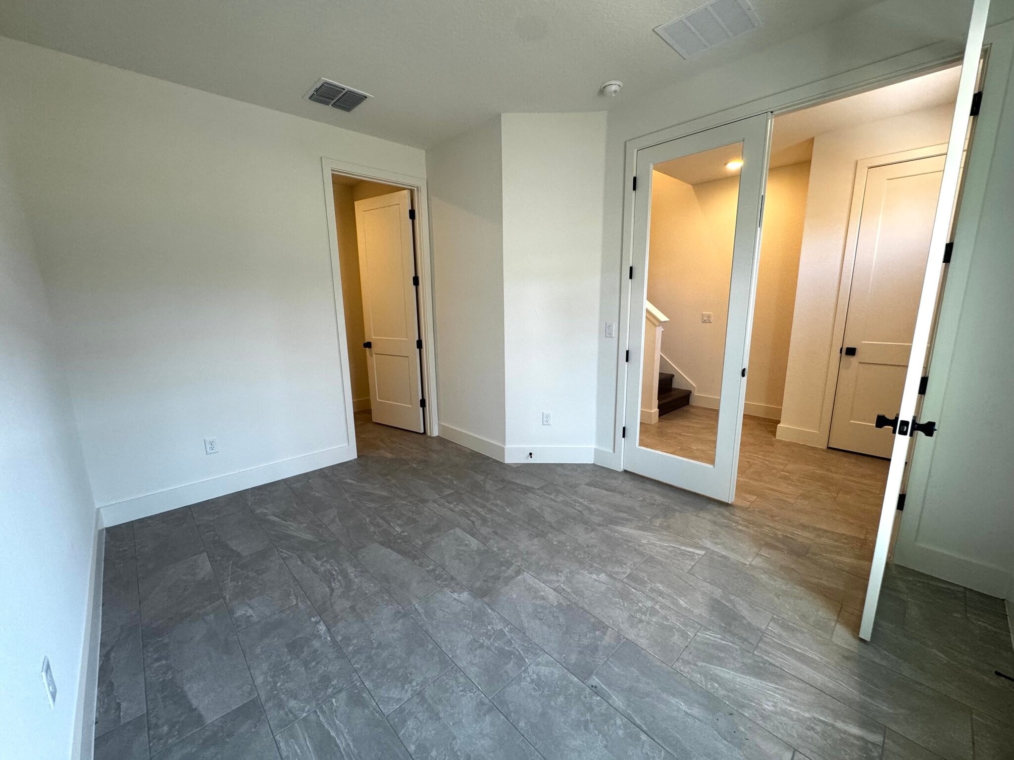Building Photo - 15250 Groveside Rd