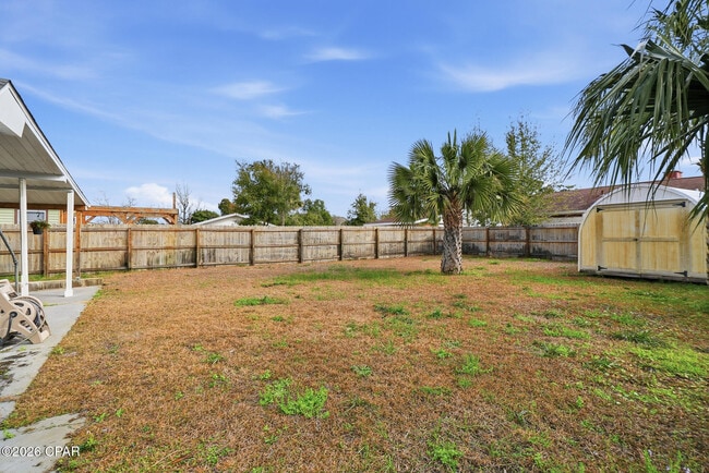 Building Photo - 1808 Chestnut Ave