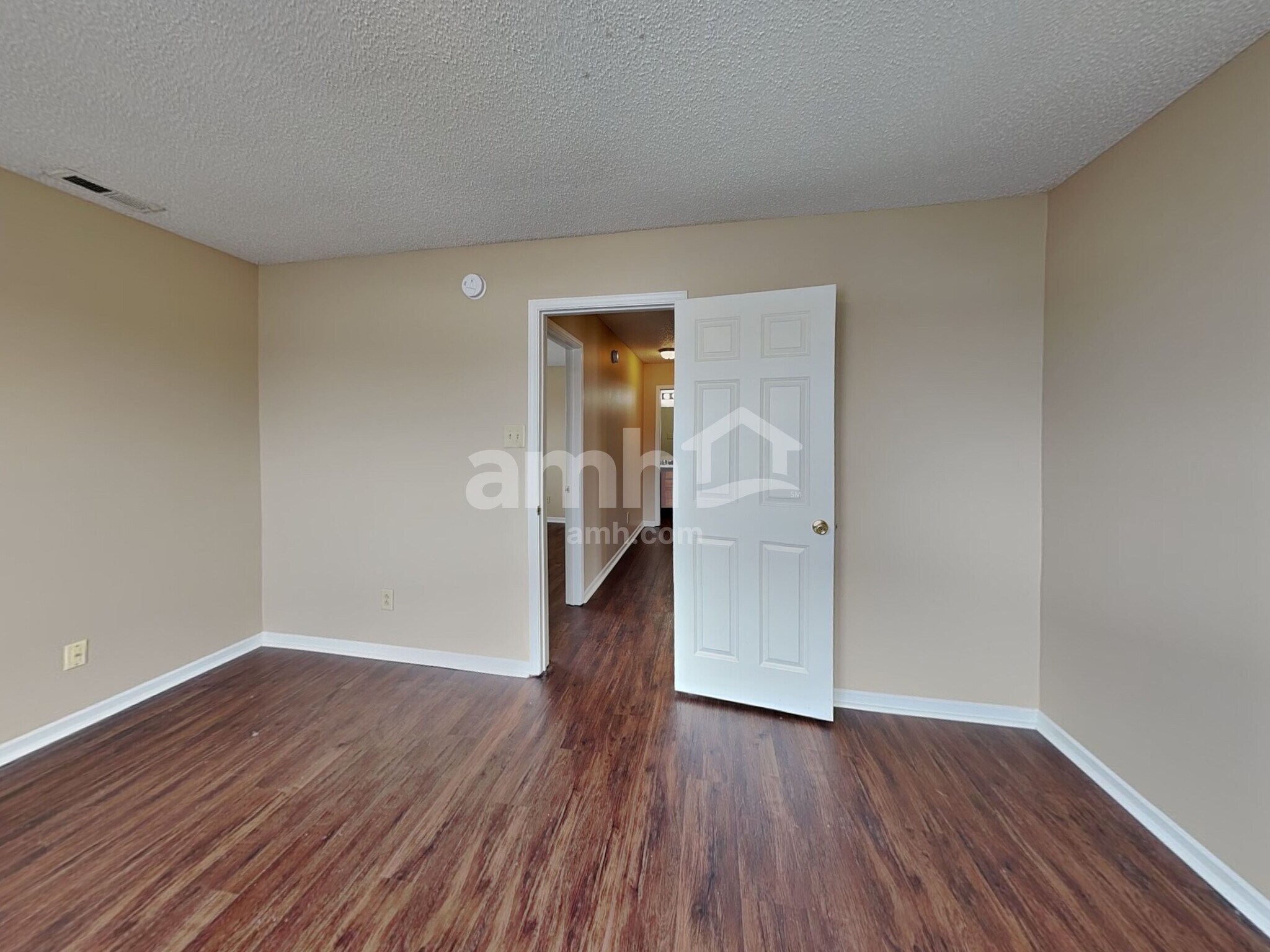 Building Photo - 936 Shenandoah Way