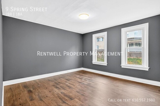 Building Photo - 9 1/2 Spring St