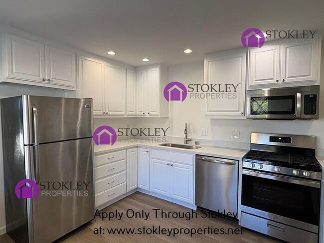 Building Photo - 1467 Cape Cod Way