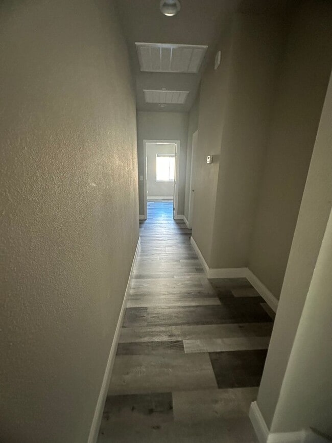 Building Photo - 862 Congaree Ln