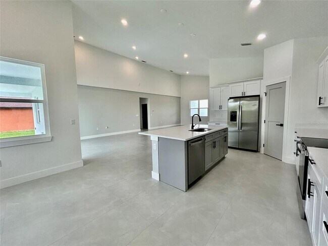Building Photo - 8181 Tecumseh Cir