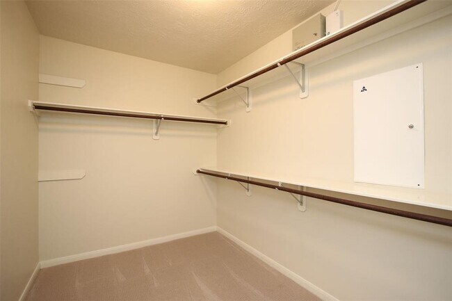 Building Photo - 43 N Veranda Ridge Dr