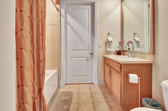 Building Photo - 3120 E Latitude Cir