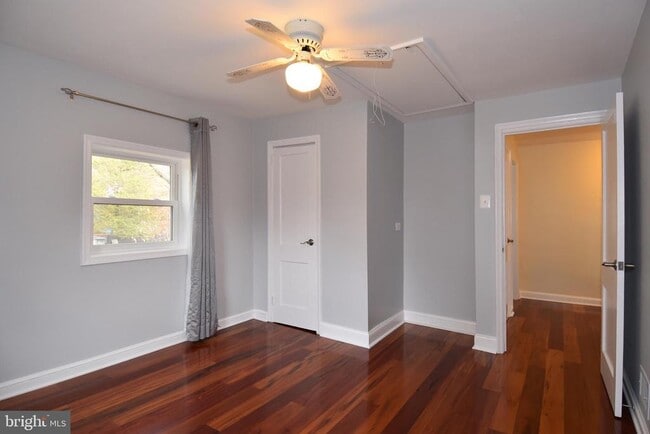Building Photo - 7125 Harrison Ln