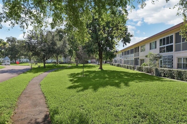 Building Photo - 1210 Bahama Bend