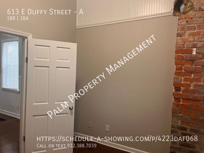 Building Photo - 613 E Duffy St